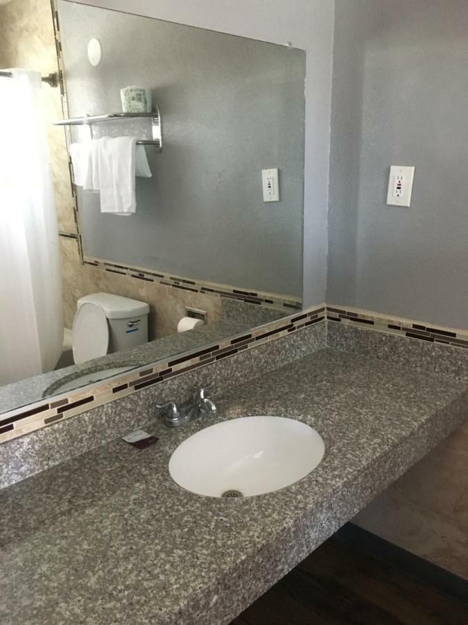 Valley Motel Atwater Екстер'єр фото